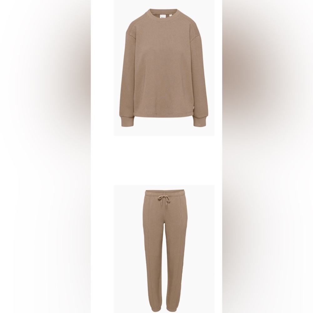 Aritzia TNA Jogger Set